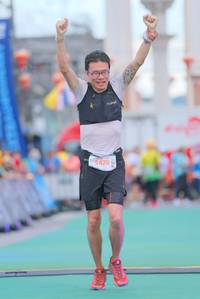 BIB: 5478
                            <button type="button" onclick="openModal(21764861)" class="btn btn-primary btn-sm float-right btn-popup" data-toggle="modal" data-target=".modal-high-quality">
                        <i class="fas fa-shopping-cart"></i> Add to Cart
                    </button>
                                            <button type="button" onclick="isThisMe(21764861, true)" class="btn btn-success btn-sm float-right btn-popup btn-isme hidden" data-toggle="tooltip" data-placement="bottom" title="นี่คือรูปของคุณใช่ไหม คลิกที่นี่เพื่อเอาเข้าอัลบั้ม">
                        <i class="fas fa-plus"></i> Add to album
                    </button>
                    <button type="button" onclick="isThisMe(21764861, false)" class="btn btn-warning btn-sm float-right btn-popup btn-isnotme hidden">
                        <i class="fas fa-ban"></i> Remove from album
                    </button>